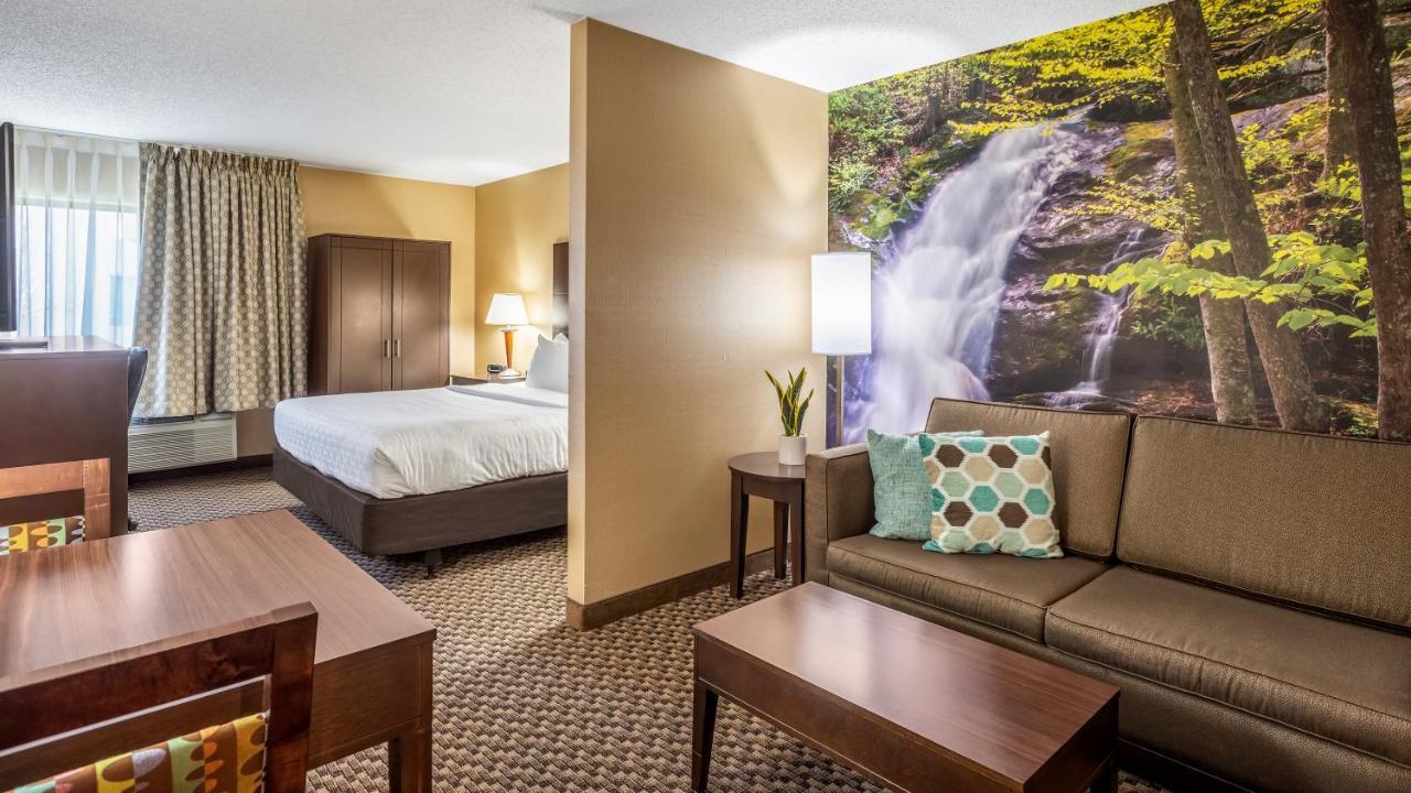 Clarion Pointe Harrisonburg Hotel Exterior foto