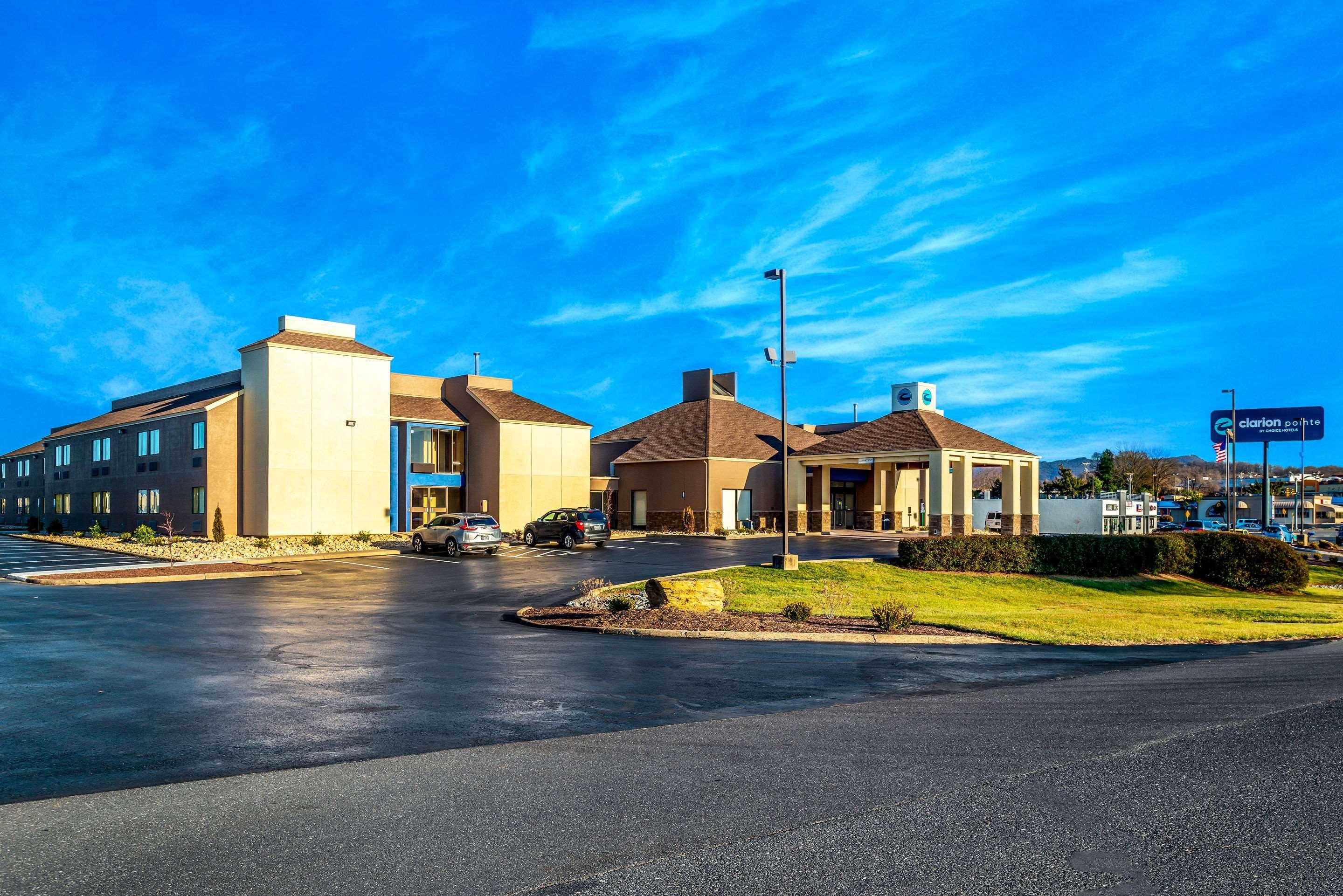 Clarion Pointe Harrisonburg Hotel Exterior foto