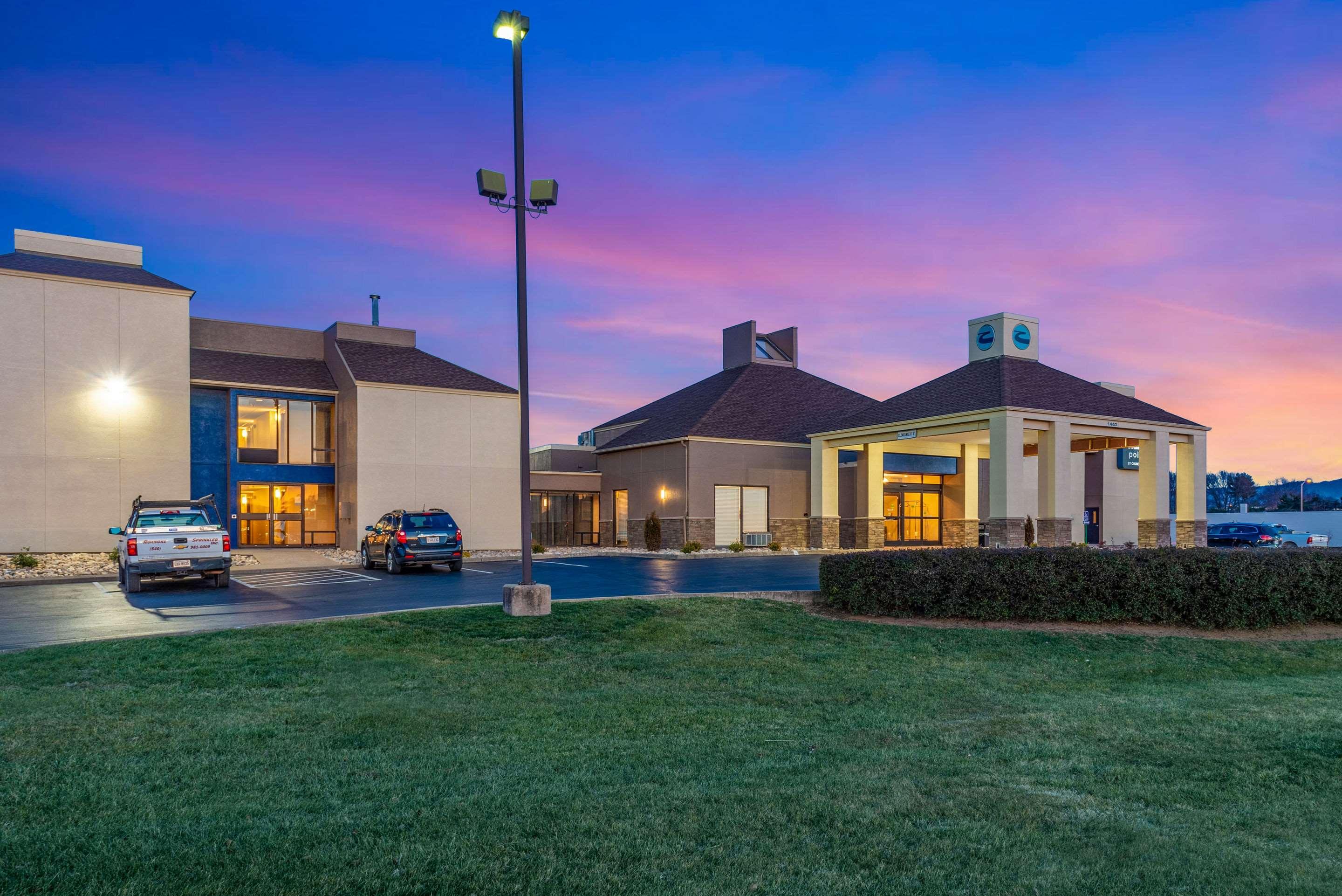 Clarion Pointe Harrisonburg Hotel Exterior foto